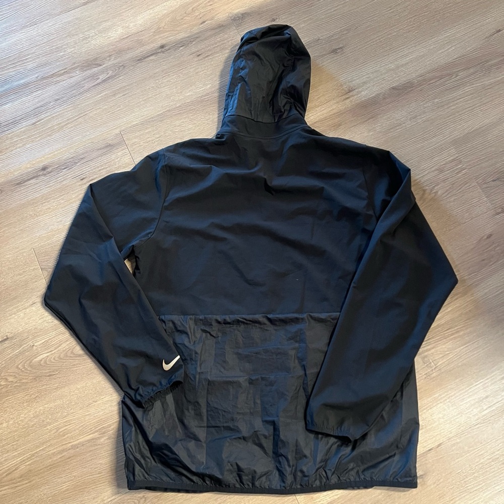Nike Golf Men's Black Windbreaker Jacket - Picture 5 of 6